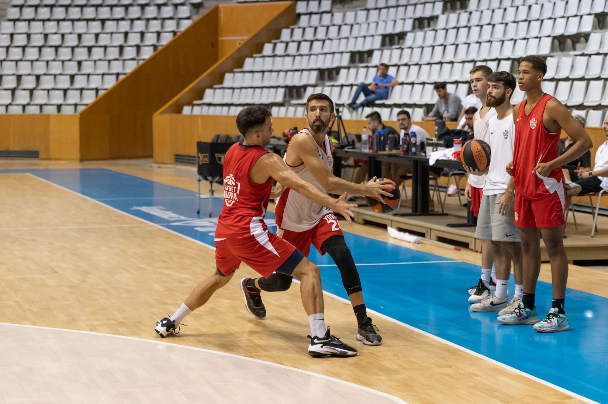 El Bàsquet Girona es posa en marxa amb el primer entrenament