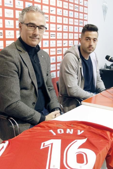 Presentación de Jony como jugador del Sporting