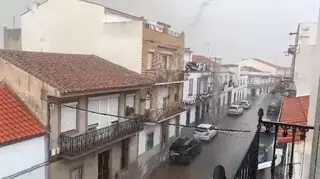 Varios pueblos de Los Pedroches sufren una fuerte tormenta de lluvia y granizo