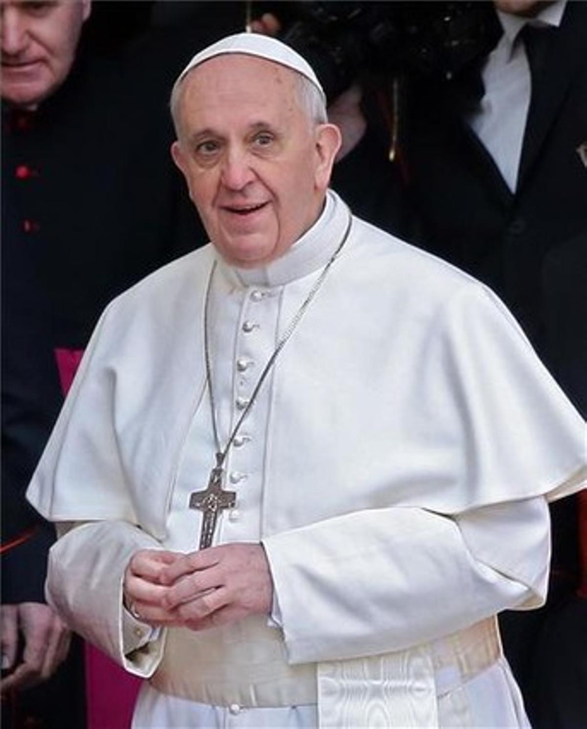 El papa Francesc, al sortir de la basílica de Santa Maria Major, de Roma, dijous.