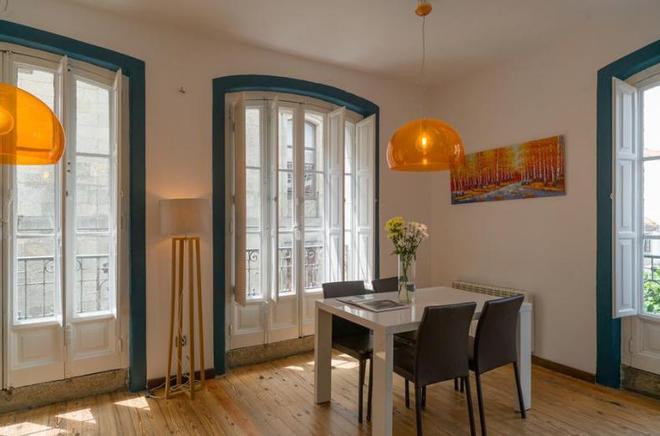 Así es el histórico edificio a la venta por 600.000 euros en Santiago