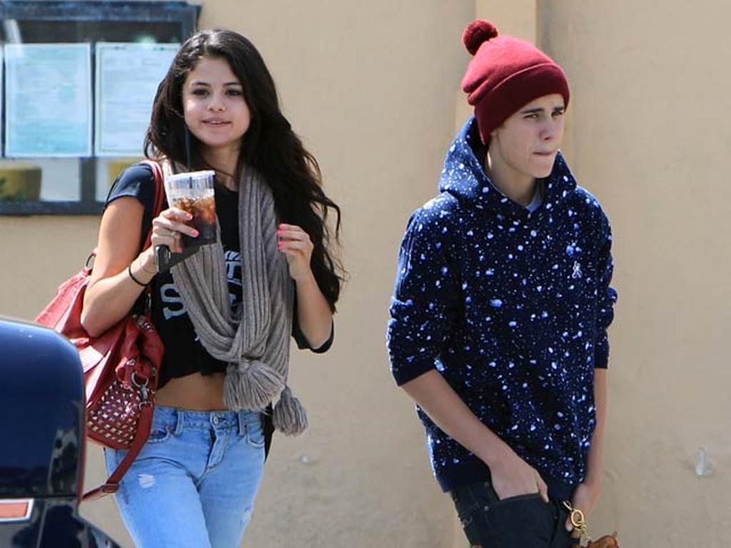 Justin Bieber NO se casa son Selena Gomez
