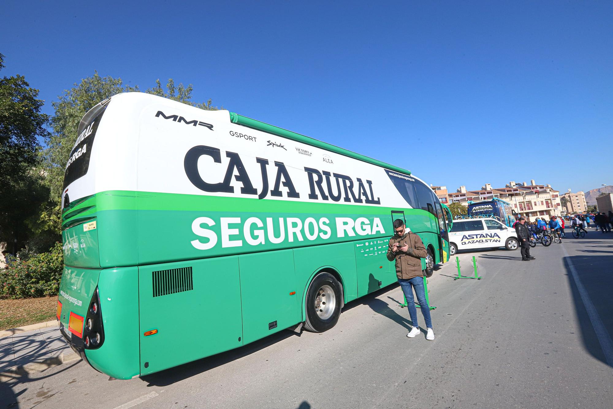 Salida de la 74 Vuelta Ciclista a la Comunidad Valenciana desde Orihuela