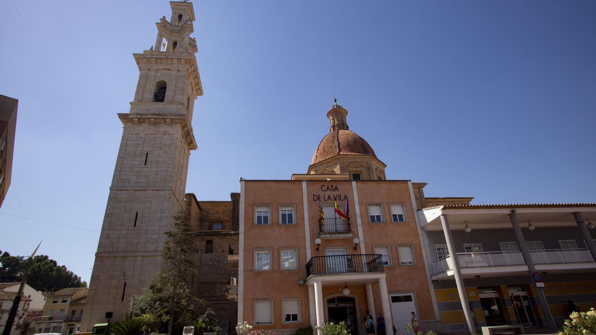 Plaza del Ayuntamiento de Turís.