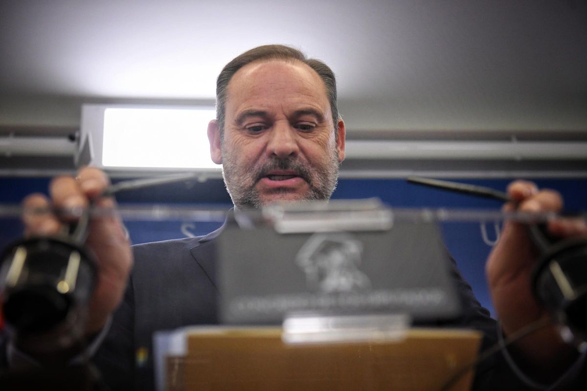 El Supremo vuelve a citar a declarar Abalos y pide a la Guardia Civil que investigue su patrimonio y el de su hijo