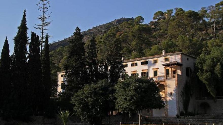 Panorámica reciente de los jardines de la Lògia de la finca de Raixa, en Bunyola.