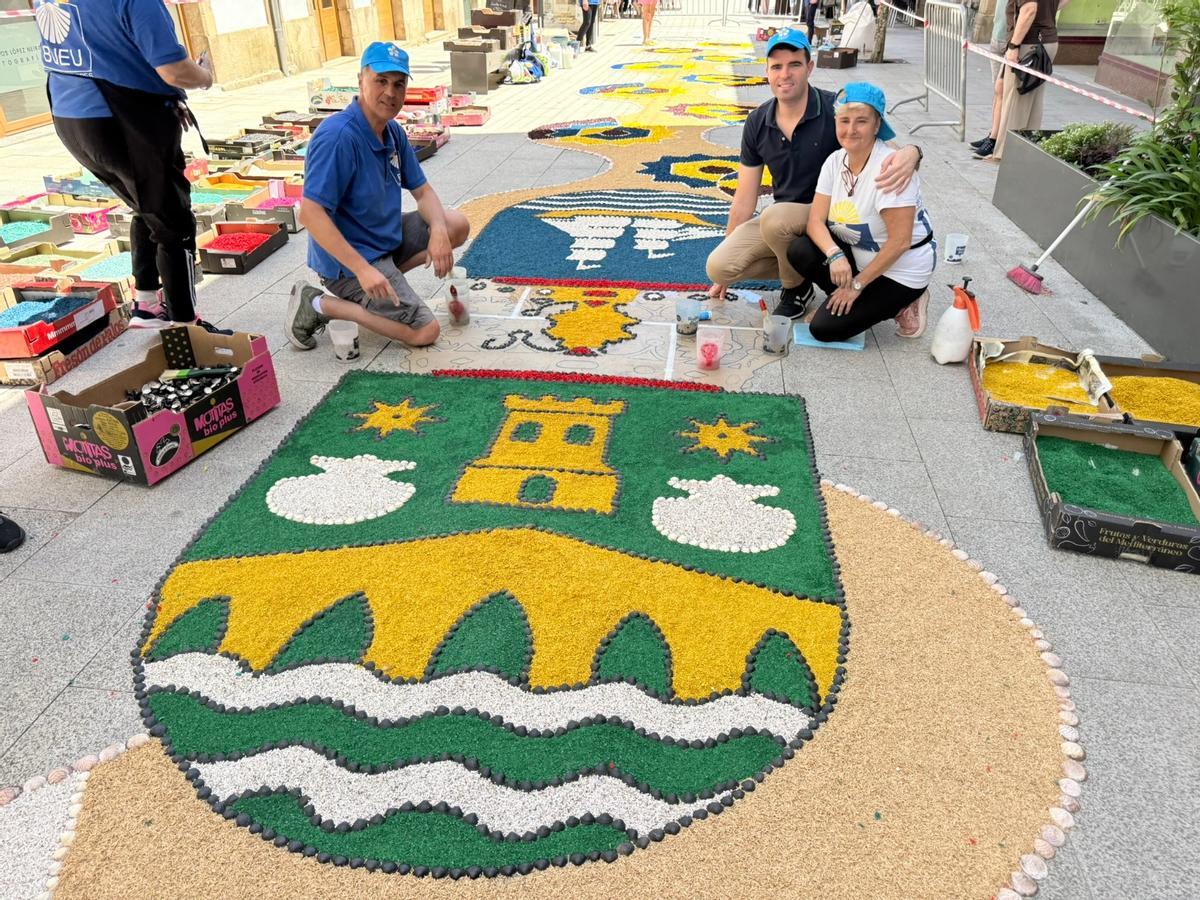 Los alfombristas de Cunchas e Flores, de Bueu, el Corpus San Paio 2026 en A Estrada