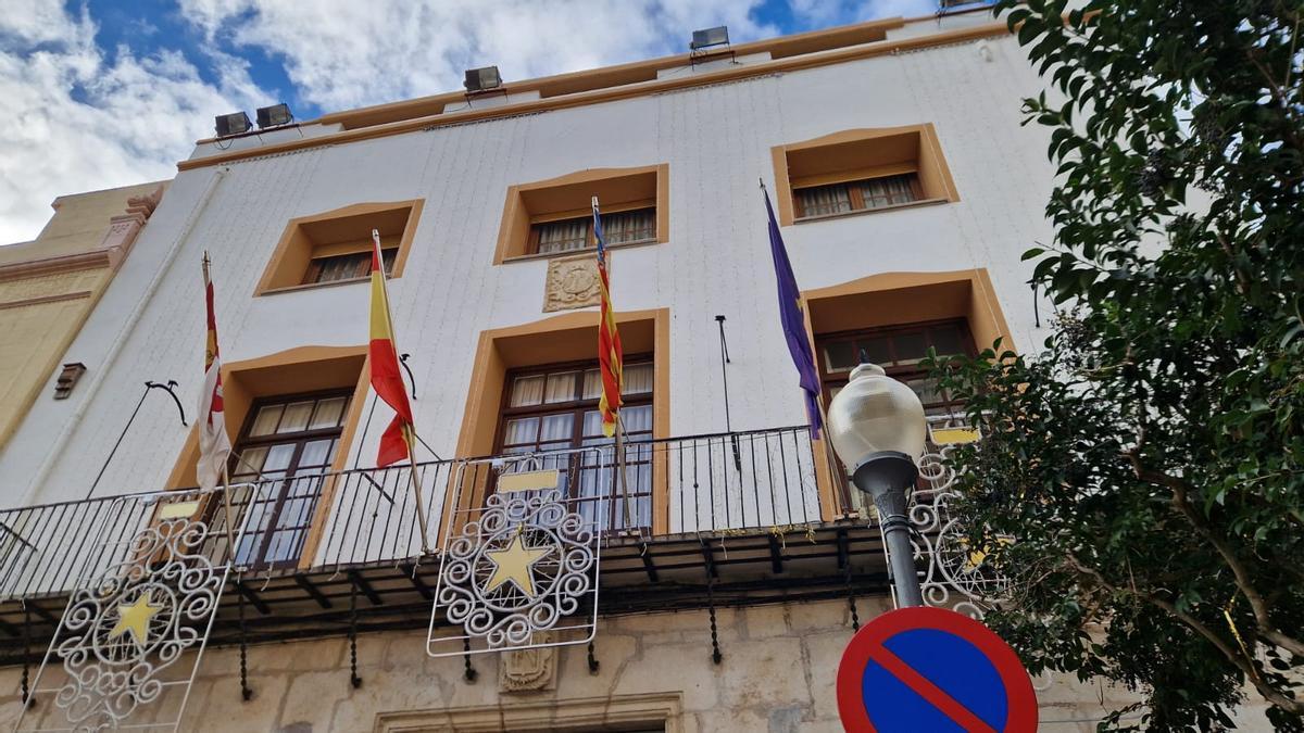 Imagen de la fachada del Ayuntamiento de Vinaròs.