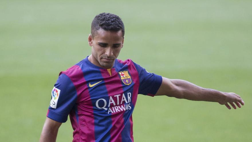 El Barcelona manda a Douglas al Benfica