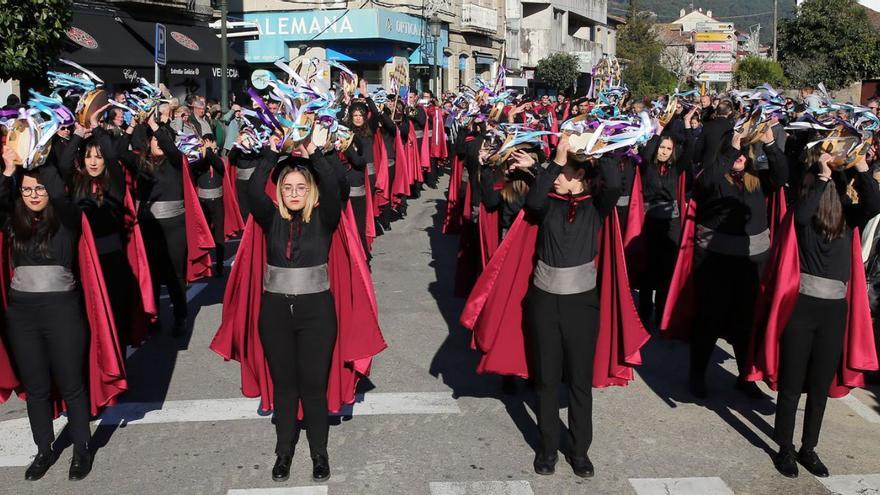 Integrantes de la rondalla de Chaín, en el Certamen de Rondallas de Reis de Gondomar.   | // MARTA G. BREA