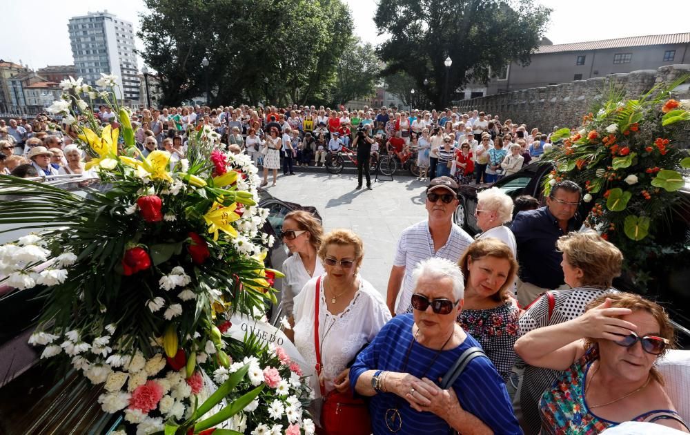 Funeral de Arturo Fernández: Emoción para despedir al chatín de la Puerta de la Villa