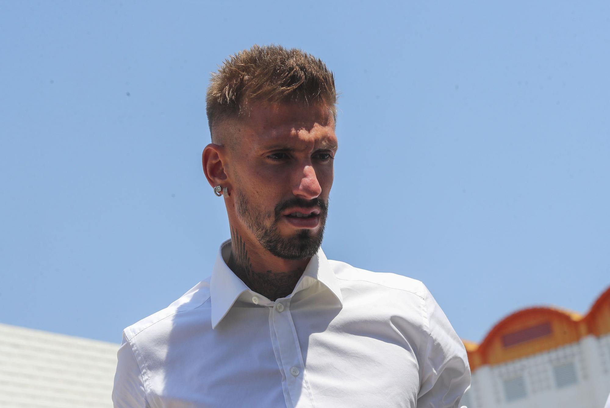 Las mejores imágenes de la presentación de Castillejo con el Valencia CF