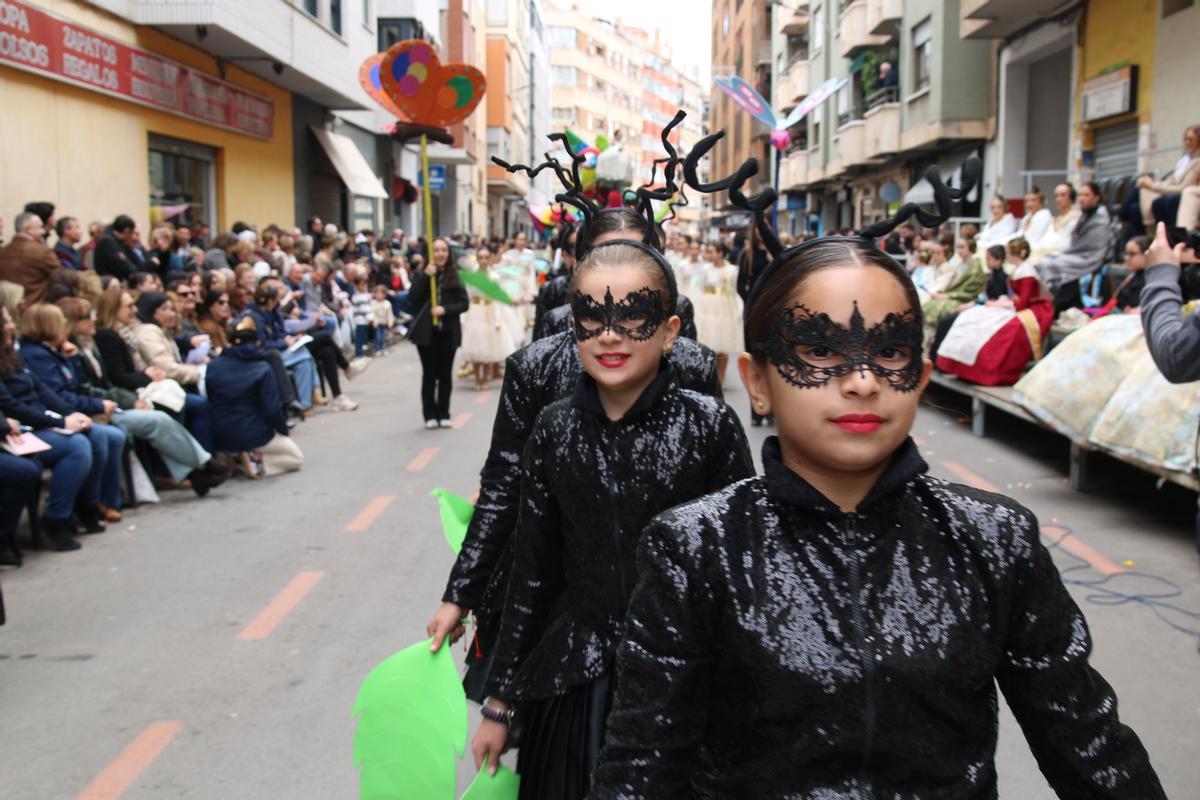 Las mejores imágenes de la Cabalgata del Ninot Infantil de Burriana 2026