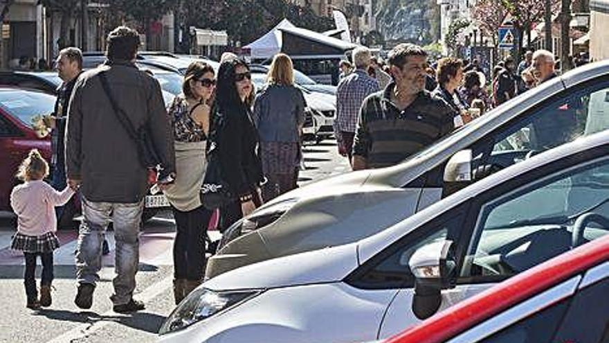 A l&#039;avinguda Catalunya, que es tancarà al trànsit, hi lluiran els vehicles d&#039;una desena d&#039;expositors