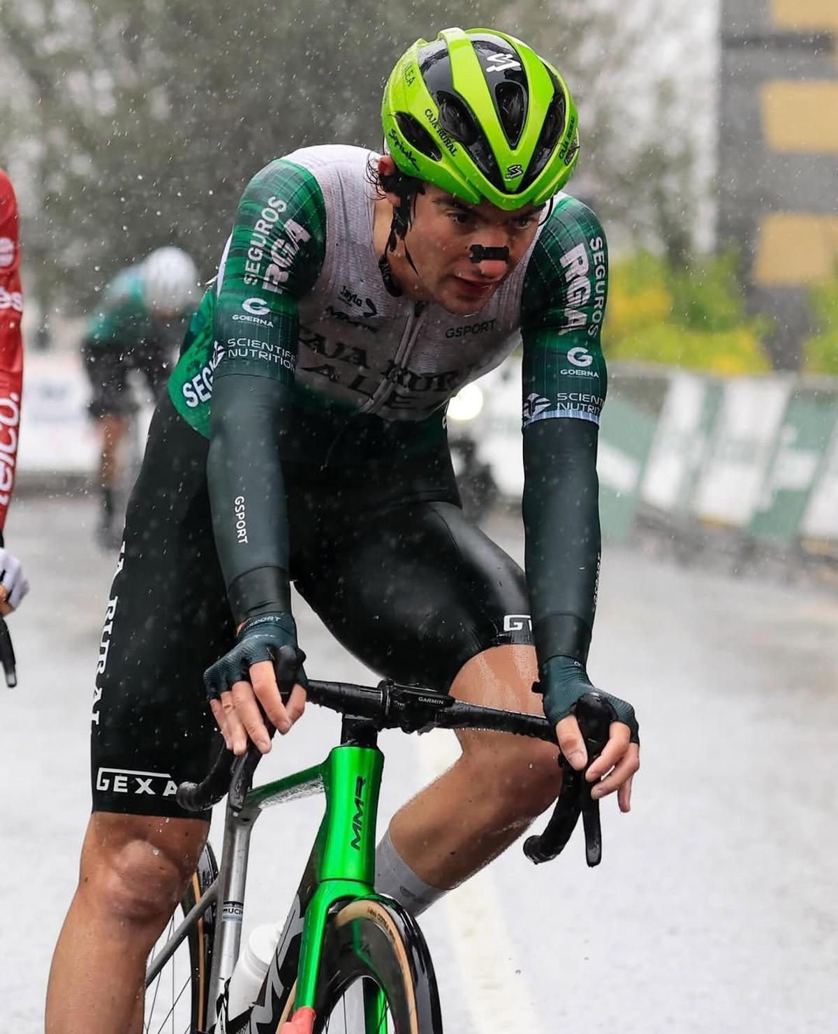 Estanislao Calabuig en la Aiztondo Klasika de la Copa de España de ciclismo.