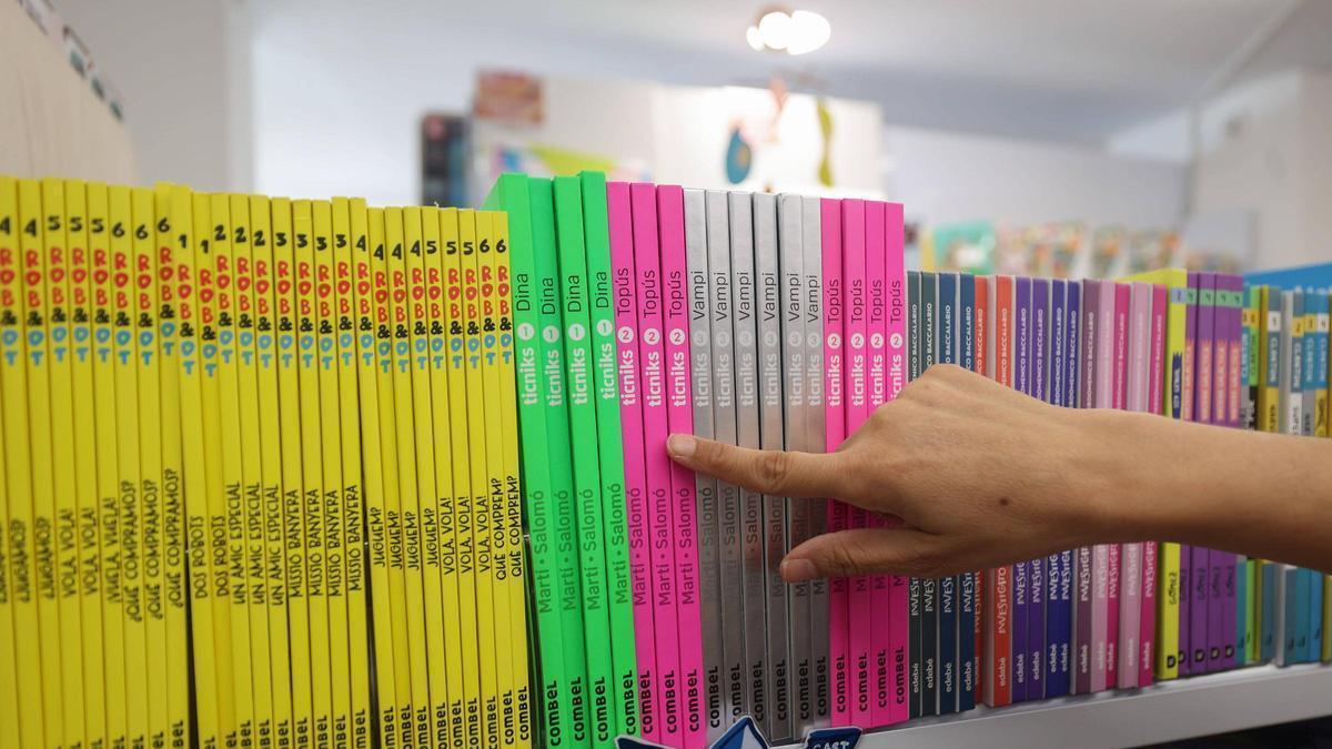 Libros infantiles en una librería de Ibiza