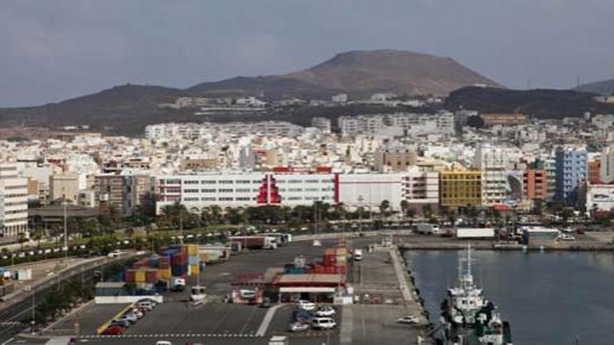 Vista del muelle Sanapú con el Mercado del Puerto al fondo. i JOSÉ CARLOS GUERRA