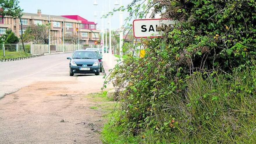 Los usuarios reclaman el mantenimiento de la carretera de Salinas a San Juan