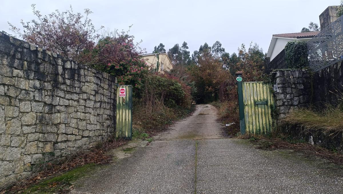 La propiedad en la que fue encontrada la plantación de marihuana está en estado de abandono desde hace varios años