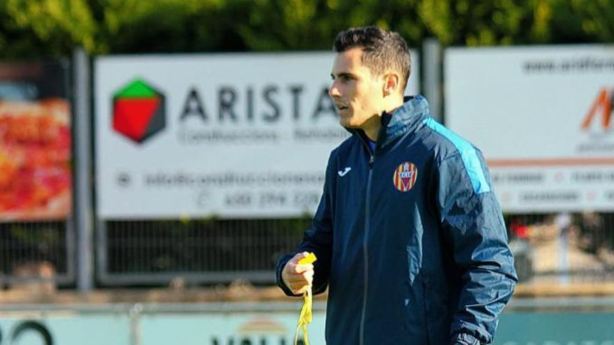 David Gurillo, entrenador de l&#039;Escala: &quot;L&#039;edat és un número, el que marca el rendiment de l&#039;equip és el que transmets&quot;