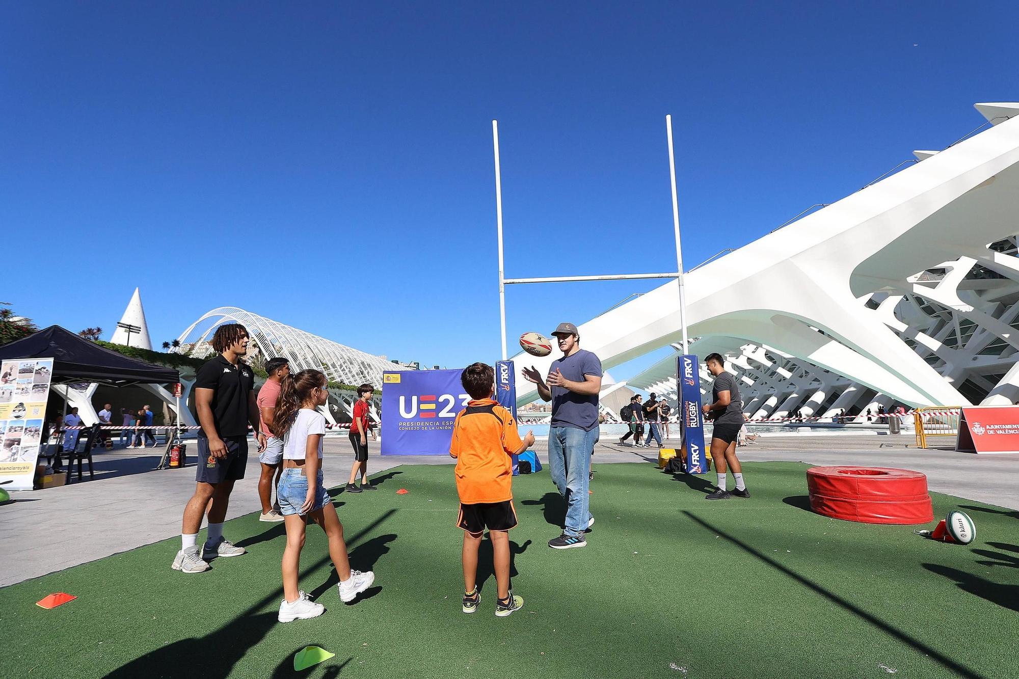 Nationale-Nederlanden Plogging Tour en Valencia que inaugura la Semana Europea del Deporte