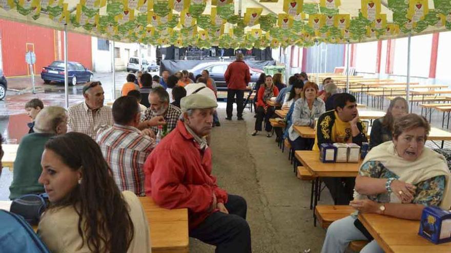 Terraza instalada por un establecimiento de Benavente en 2014.