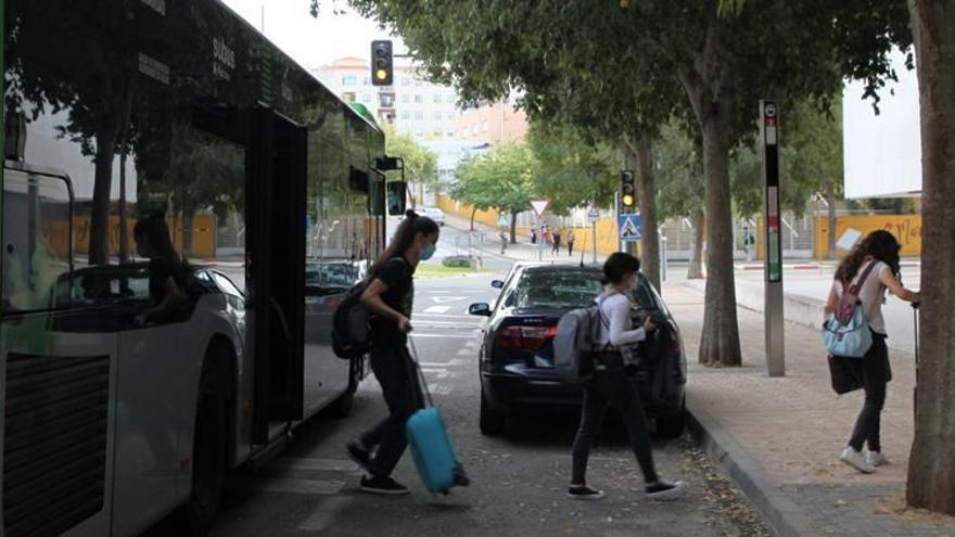 Mejorarán la accesibilidad en una decena de paradas de bus