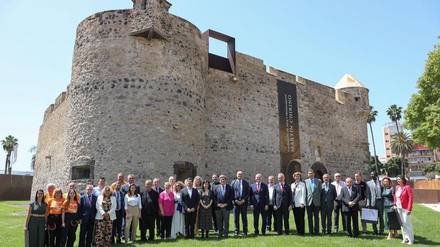 The Ministry of Migration awards 27 distinctions for the reception of migrants in the Canary Islands