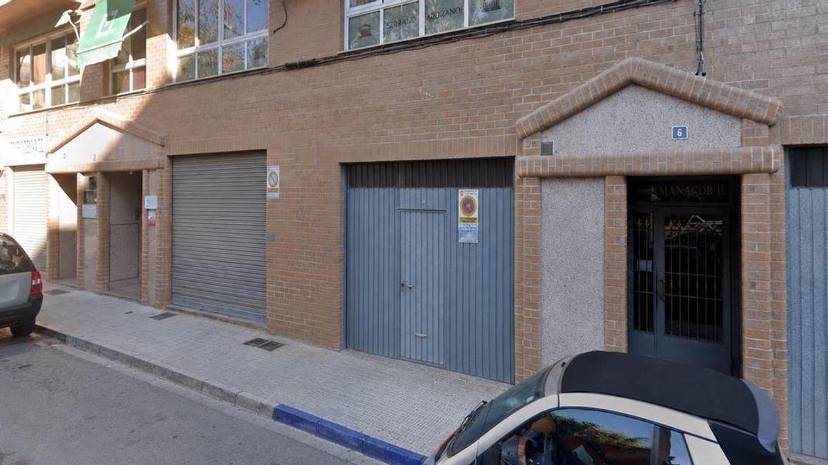 En este inmeuble de la calle Aragó de Vila-real se encuentra actualmente el Punto de Encuentro Familiar que cubre los partidos judiciales de Vila-real y Nules.