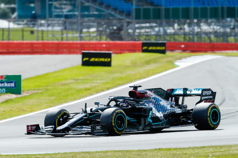 EN IMATGES | Hamilton guanya amb agonia a Silverstone i Sainz perd una valuosa quarta plaça al final