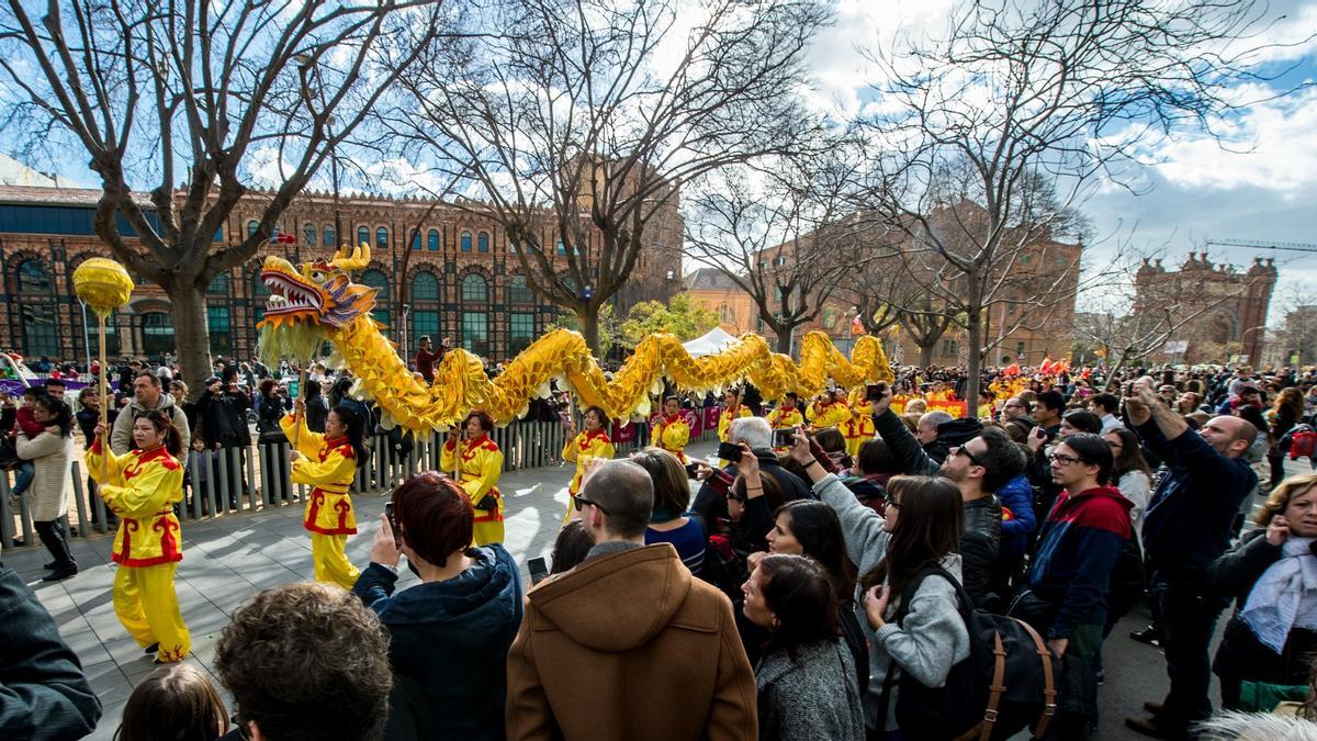 Una imagen de archivo de un desfile en Usera.