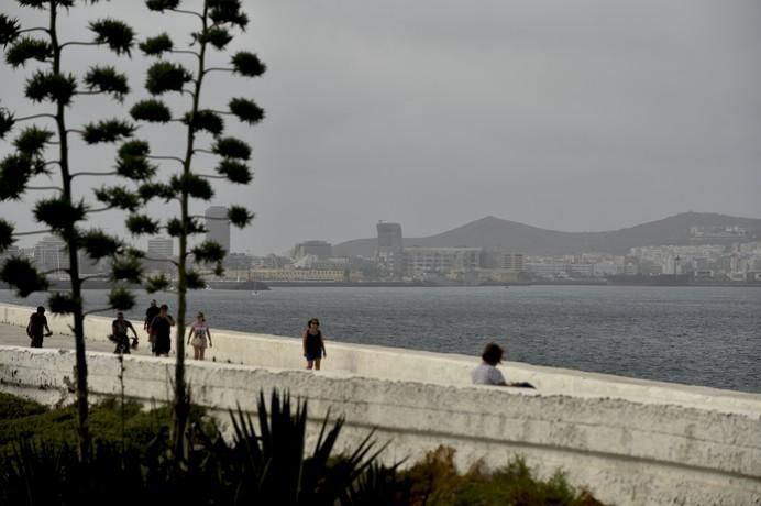 METEOROLOGIA. CALIMA MEZCLADA CON NUBES