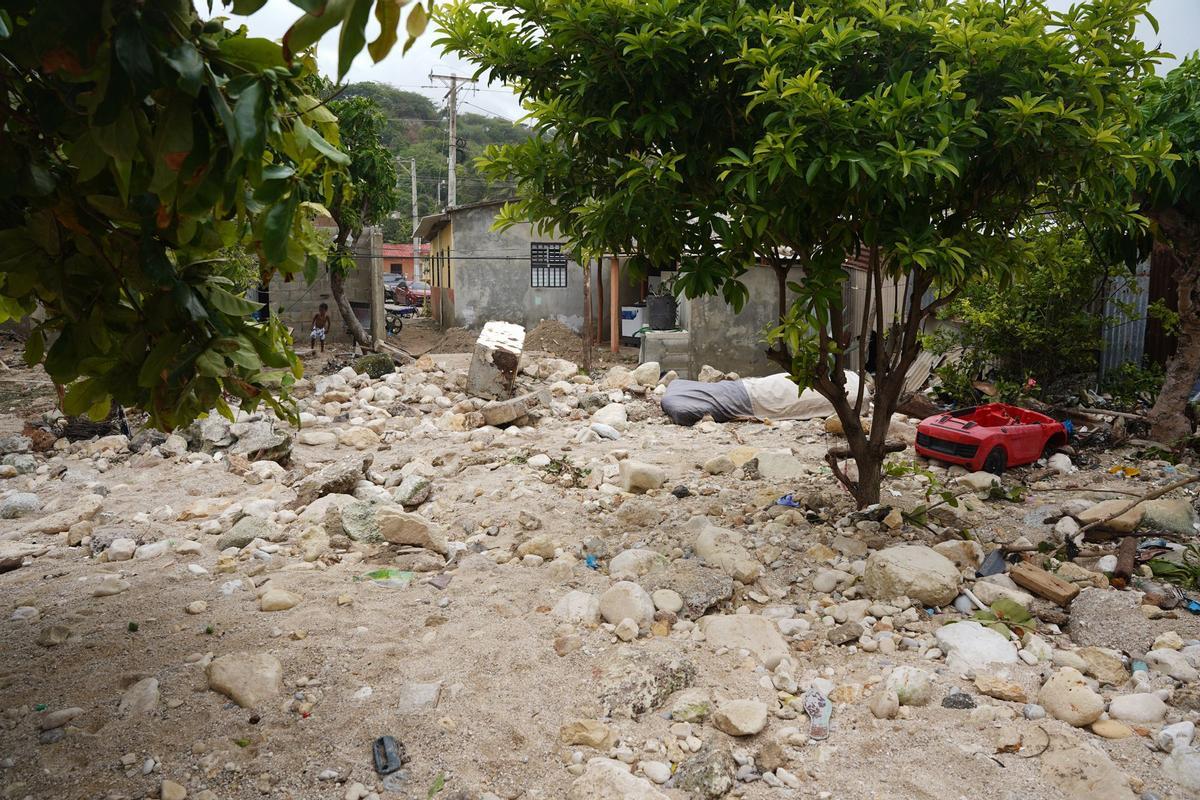 El huracán Beryl golpea Jamaica