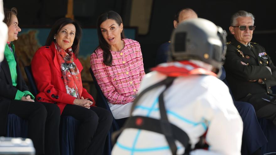 La reina Letizia conmemora el centenario del primer vuelo sanitario español