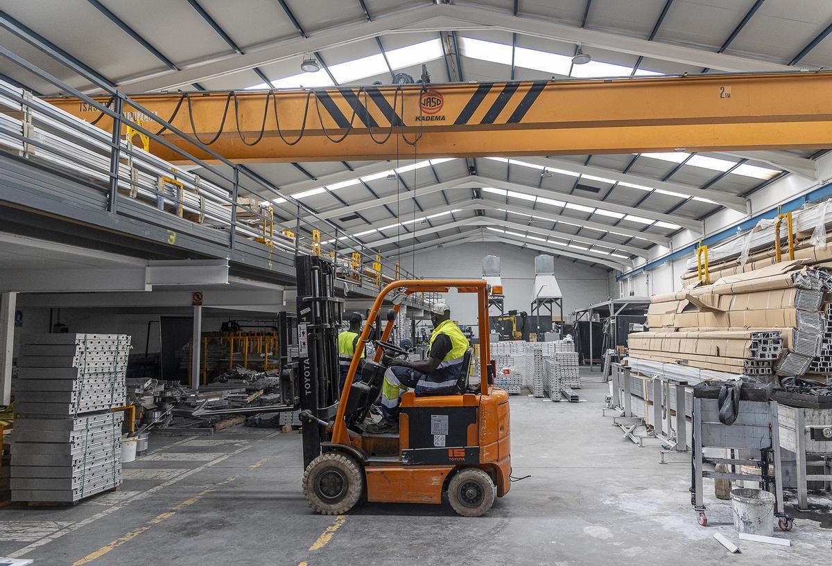 Instalaciones de la empresa alicantina Strong Forms.