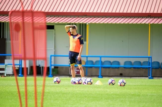 Entrenamiento UD Las Palmas en Barranco Seco ...