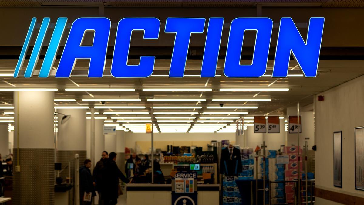 Mañana se esperan colas kilométricas en Action para comprar el papel que dice adiós a la pintura de pared: una fijación impecable y barata para cubrir desperfectos sin esfuerzo