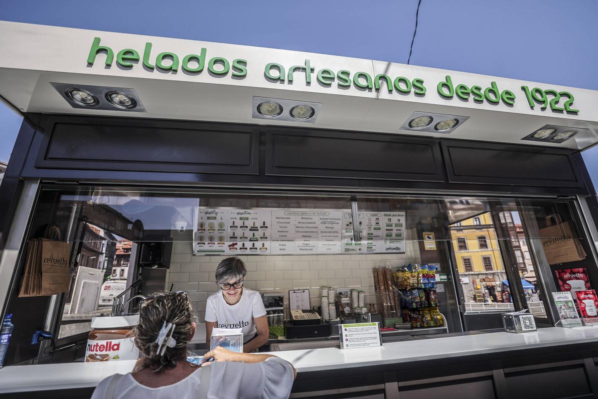 Llanes. Adelantados helados la revuelta