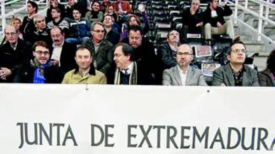 El Cáceres apura antes de tomar la decisión definitiva