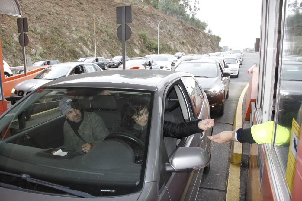 El BNG colapsa el peaje entre Pontevedra y Vigo