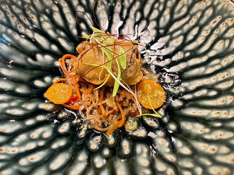 Propuestas más viajeras gracias a este cordero asiático del menú del Cordero Segureño IGP, en Uskar.