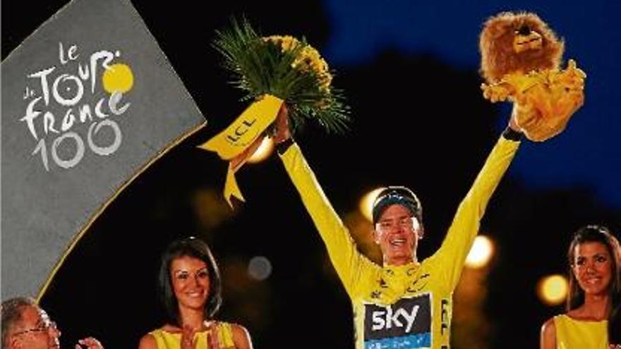 Froome il·lumina la nit de París