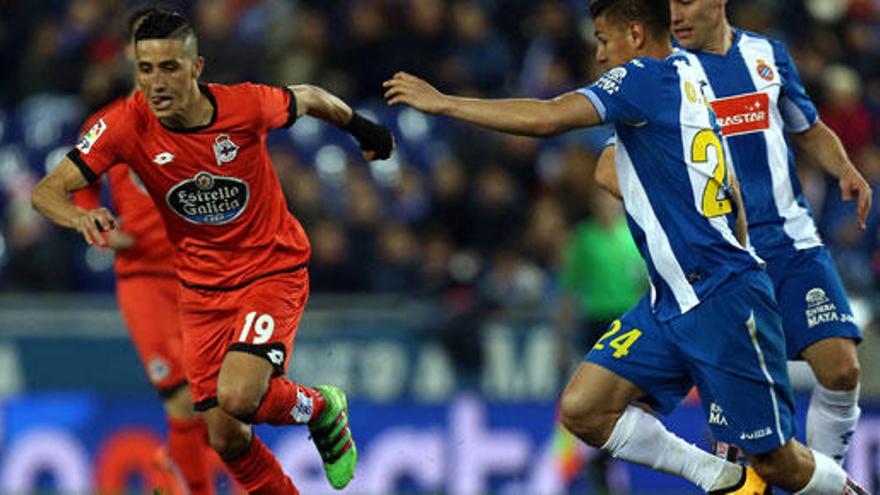 Faycal Fajr y  Óscar Esau Duarte durante el partido