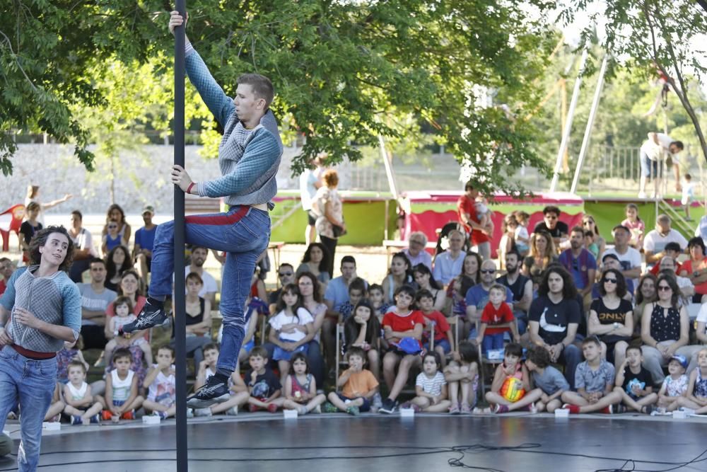 Espectacle de circ a la Festa Major de Fontajau