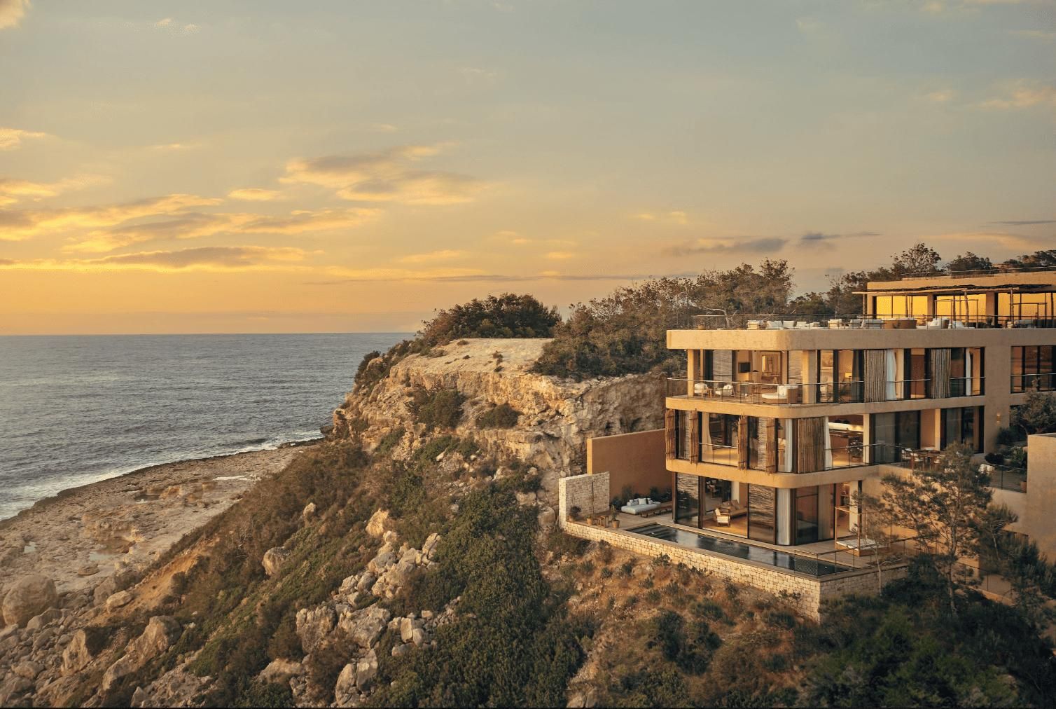 Así es uno de los hoteles más lujosos de Baleares: dos mansiones y suites dentro de cuevas