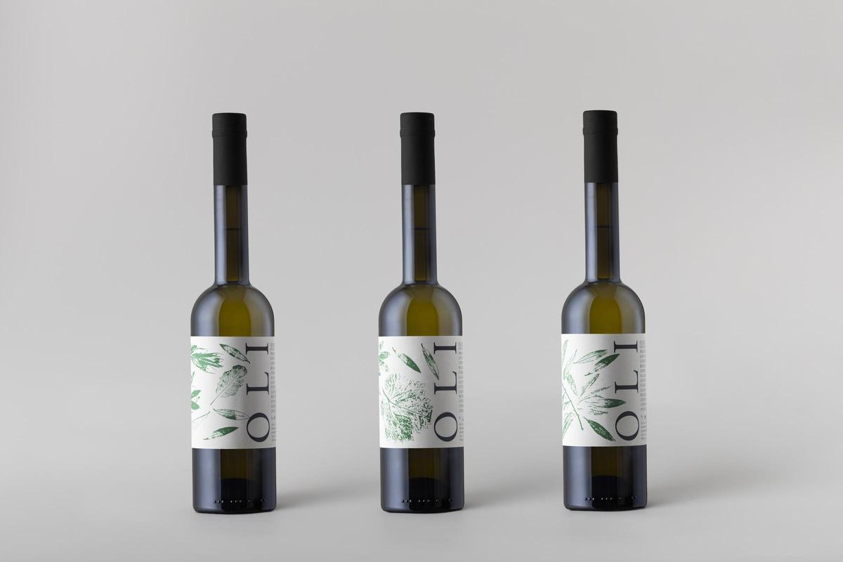 Botellas del Oli Nou de Barcelona, elaboradas con aceite de Collserola.