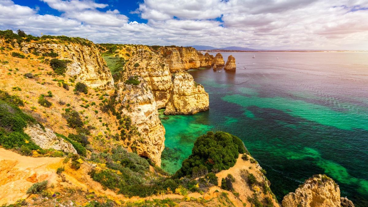 La mejor ruta senderista para hacer con niños: está en el Algarve y recorre siete acantilados de infarto