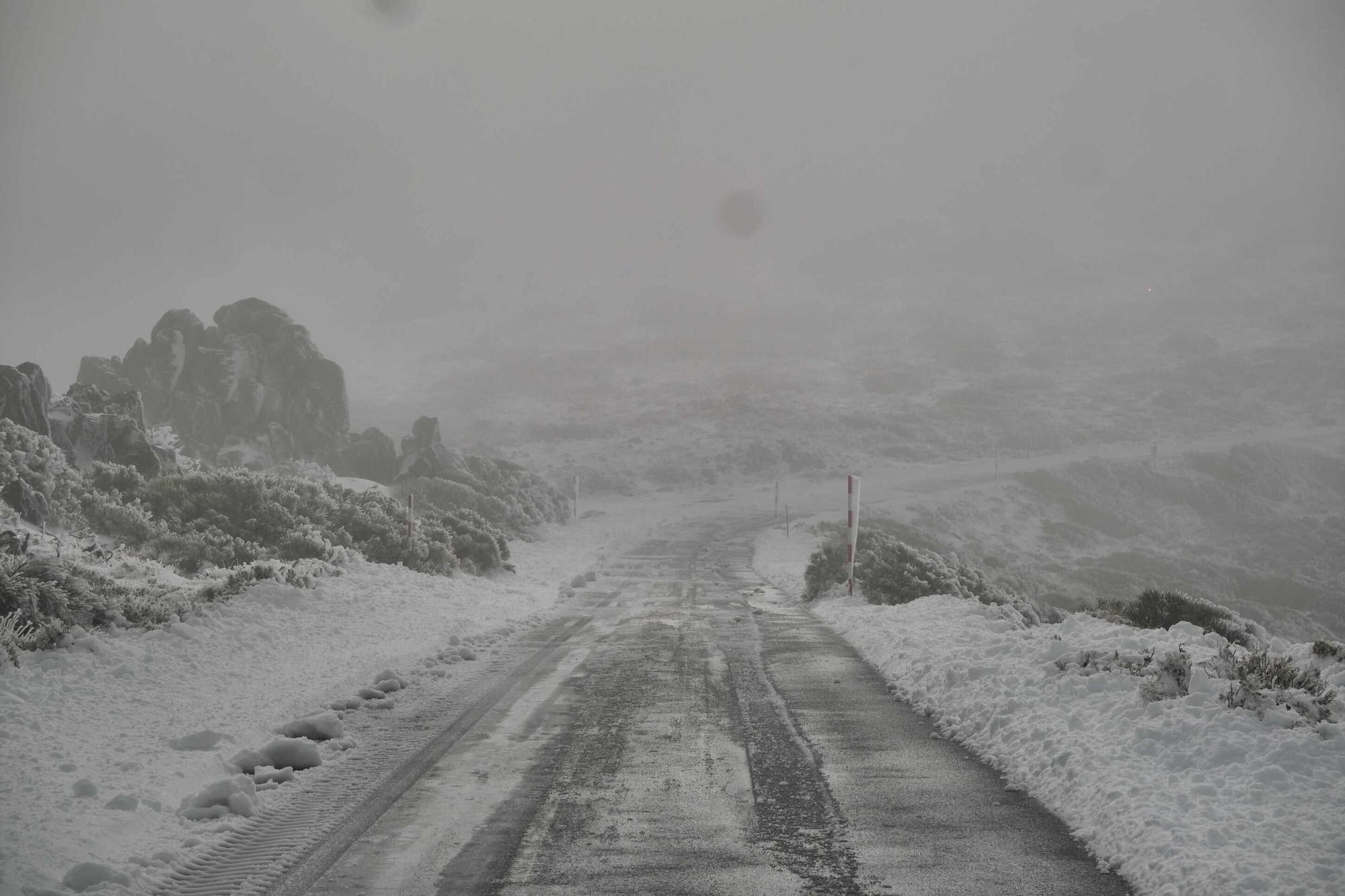 La nieve que dejó 'Filomena' en el Teide