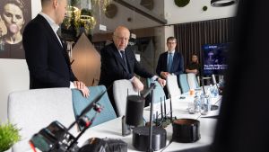 Andrius Kubilius, comissari de Defensa de la UE: «Els líders europeus i nord-americans han de decidir quin tipus de garanties de seguretat donaran, no demanar permís a Putin»