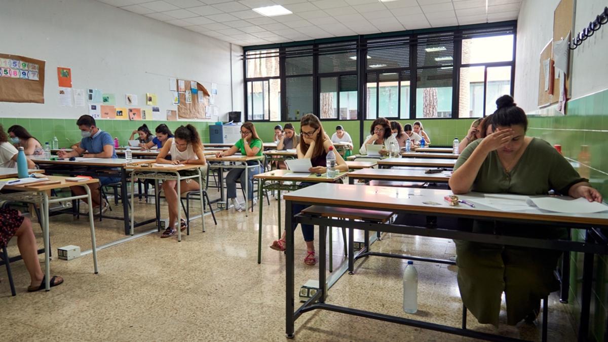 Casi 4.000 aspirantes optan este sábado a 279 plazas fijas de profesor